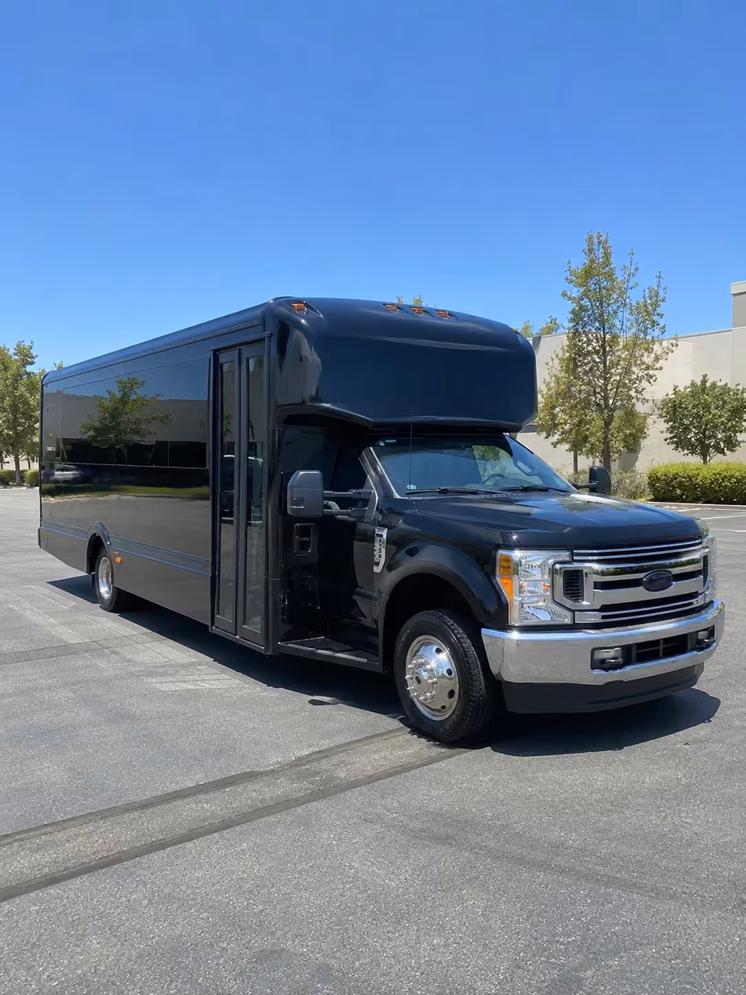 25 passenger party bus